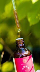 Read more about the article Livon Hair Serum & Forest Essentials Keshanta Hair Serum: A Complete Comparison Guide